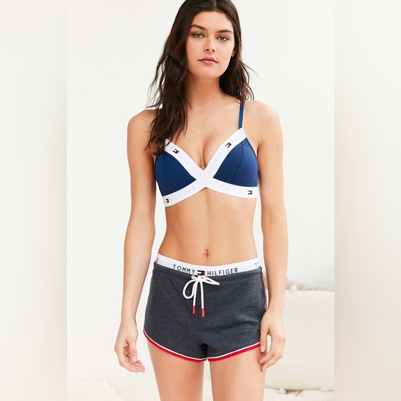 Tommy Hilfiger Pants - Tommy Hilfiger UO Exclusive Retro Shorts - Navy - M